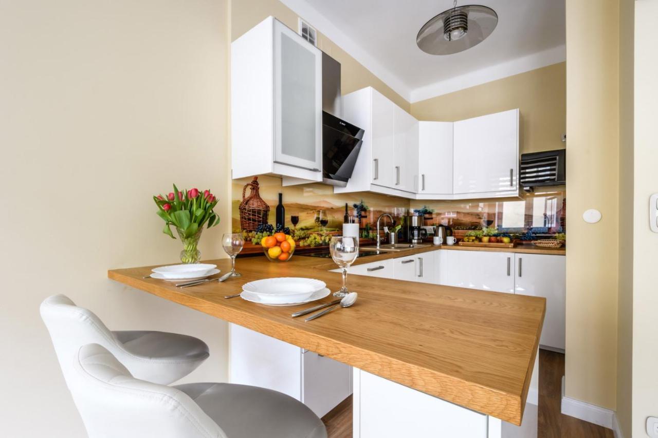 Tamka Apartment *